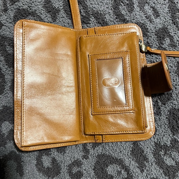 Brand new never used HOBO International camel colored wallet/clutch - Picture 4 of 9